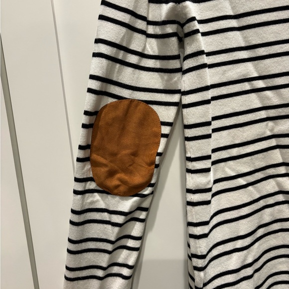 Striped Black and White Women's Sweater - Picture 4 of 6